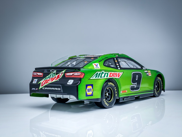 Illustration for article titled Chase Elliott`s 2018 Camaro